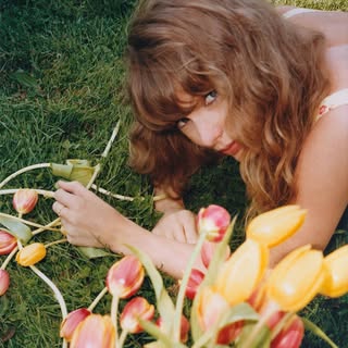 @taylorswift